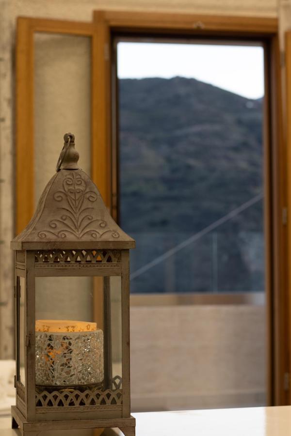 The Mountain House - Authentic Cretan Hideaway - Breathtaking And Nature Views Tourlotí Exteriör bild